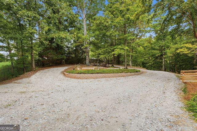 907 Rainbow Circle, Cleveland, GA 30528