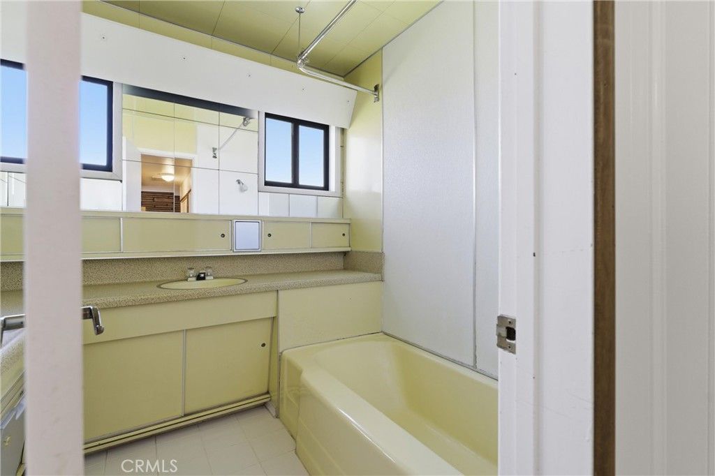 Image 17 of property listing at 7229 Columbia, Lancaster, CA 93536