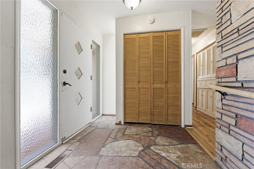 Image 4 of property listing at 7229 Columbia, Lancaster, CA 93536