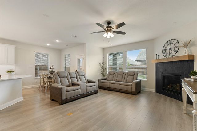 2612 Henley Way, Mansfield, TX 76084