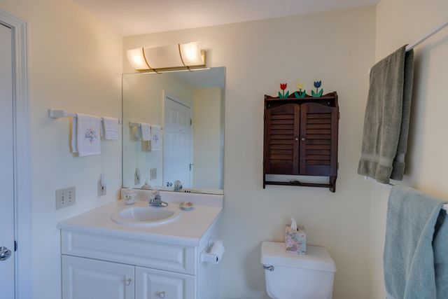 226 Hobart Hill Road, Hebron, NH 03241