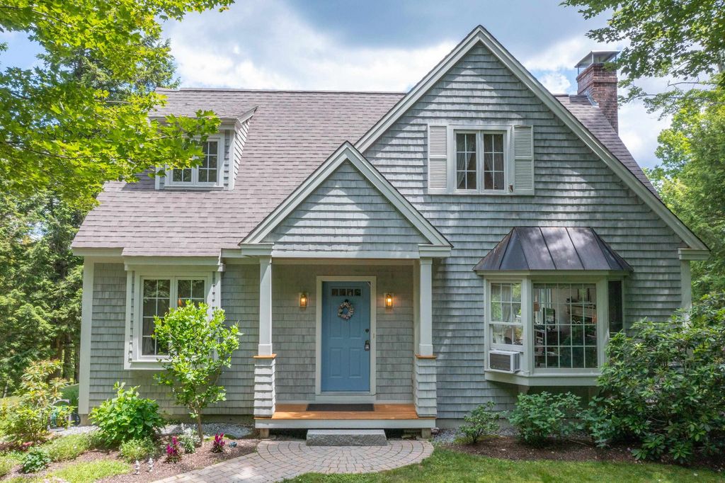 226 Hobart Hill Road, Hebron, NH 03241