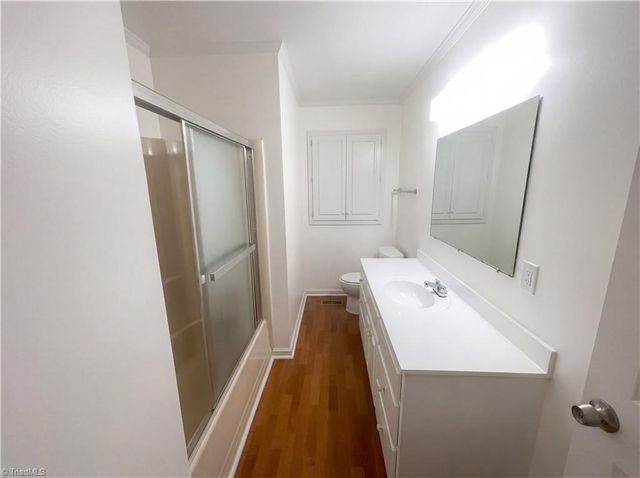 707 Willowmoore Avenue, Thomasville, NC 27360