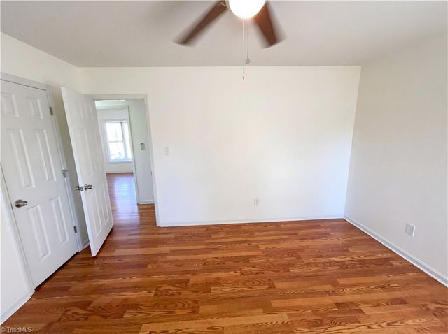 707 Willowmoore Avenue, Thomasville, NC 27360