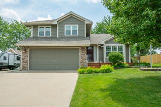 5145 Sycamore Drive, Pleasant Hill, IA 50327