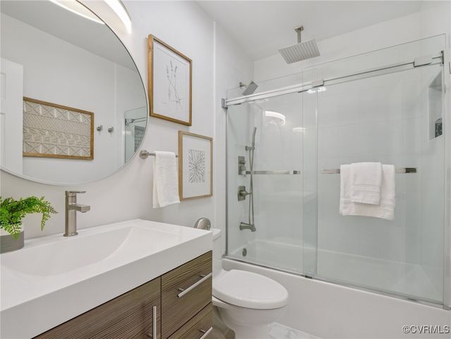 1517 Honor Dr, Henrico, VA 23228
