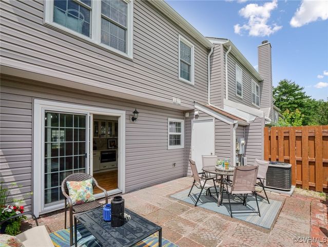 1517 Honor Dr, Henrico, VA 23228