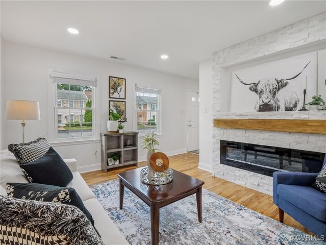 1517 Honor Dr, Henrico, VA 23228
