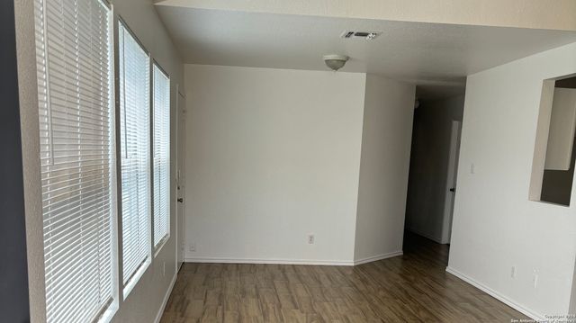 6313 GREEN TOP DR, San Antonio, TX 78233