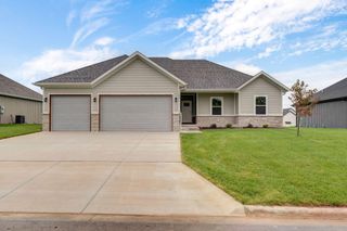1441 North Collins Drive, Republic, MO 65738