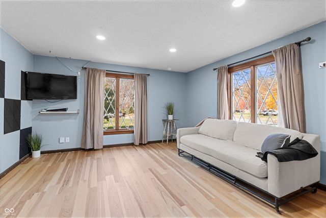 895 Briar Patch Lane, Greenwood, IN 46142
