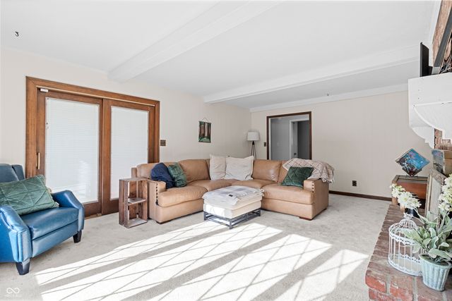 895 Briar Patch Lane, Greenwood, IN 46142