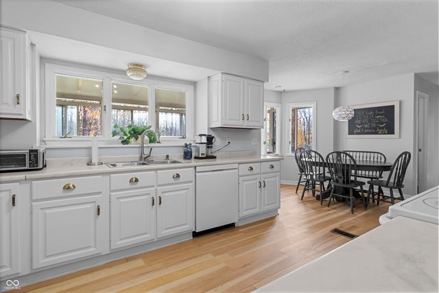 895 Briar Patch Lane, Greenwood, IN 46142