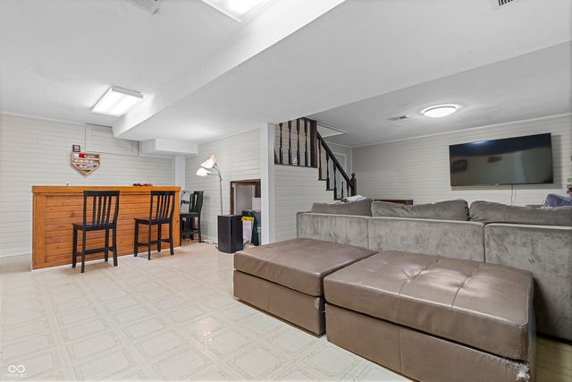 895 Briar Patch Lane, Greenwood, IN 46142