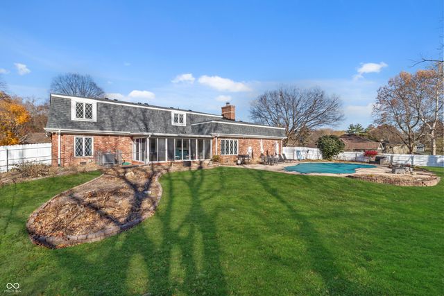 895 Briar Patch Lane, Greenwood, IN 46142