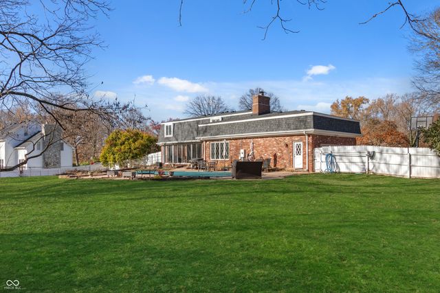 895 Briar Patch Lane, Greenwood, IN 46142