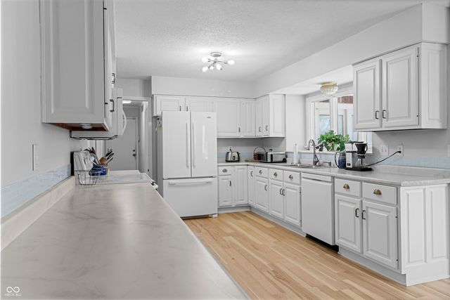 895 Briar Patch Lane, Greenwood, IN 46142