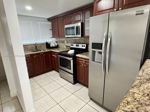 1910 SW 17th Ave 4, Miami, FL 33145