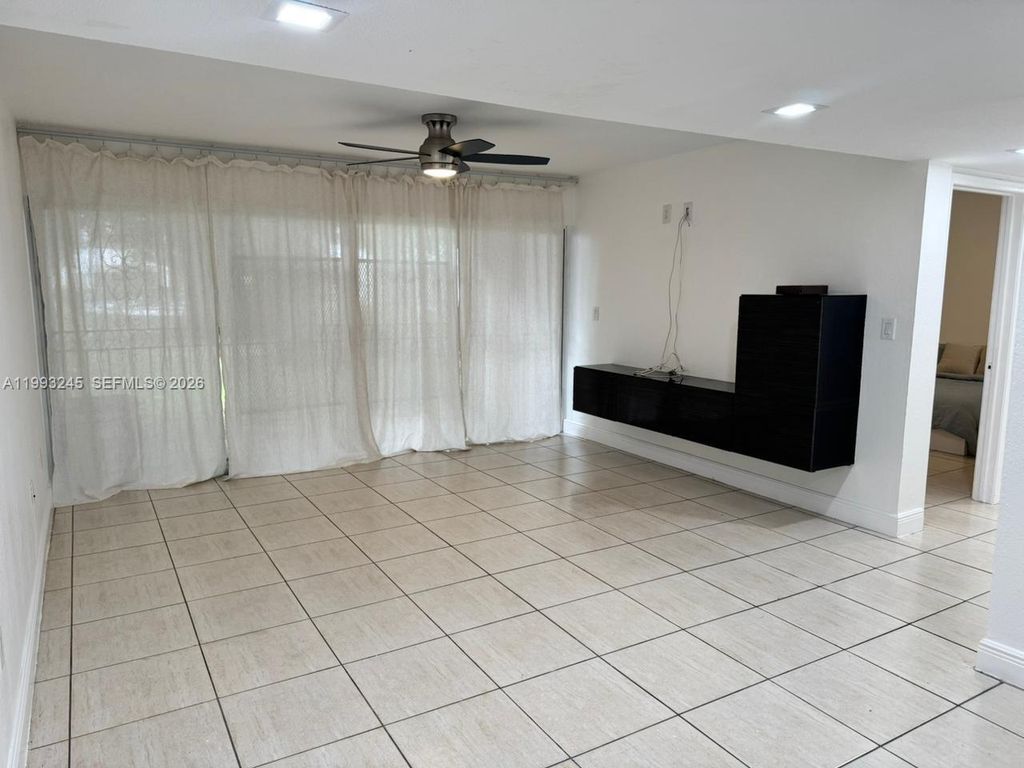 Image 2 of property listing at 1910 SW 17th Ave 4, Miami, FL 33145