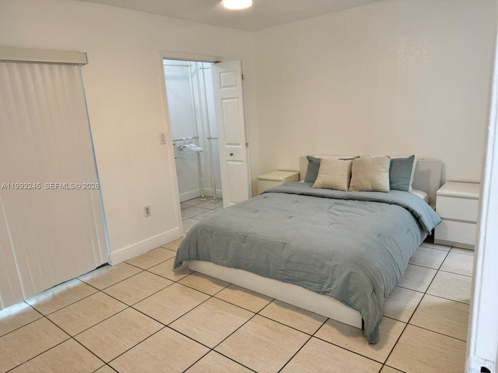 Image 7 of property listing at 1910 SW 17th Ave 4, Miami, FL 33145