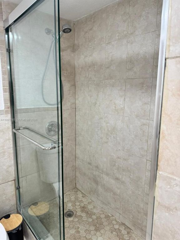 Image 9 of property listing at 1910 SW 17th Ave 4, Miami, FL 33145