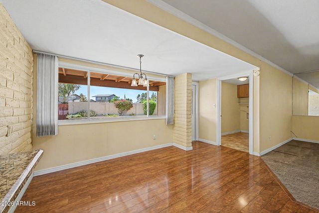 3827 E SHANGRI LA Road, Phoenix, AZ 85028