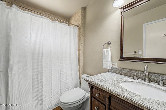 3827 E SHANGRI LA Road, Phoenix, AZ 85028