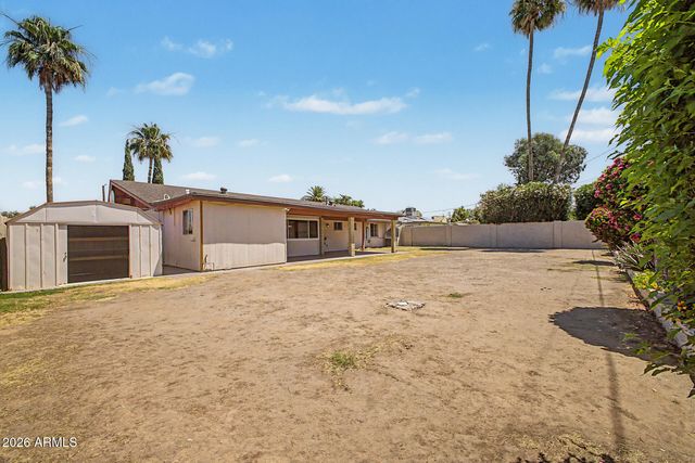 3827 E SHANGRI LA Road, Phoenix, AZ 85028