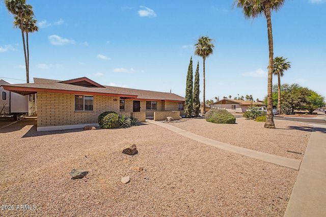 3827 E SHANGRI LA Road, Phoenix, AZ 85028
