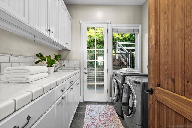 3537 Dove Hollow Dr., Encinitas, CA 92024