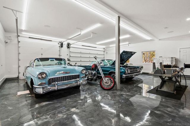 3537 Dove Hollow Dr., Encinitas, CA 92024