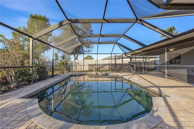 1404 SE 22nd TER, Cape Coral, FL 33990