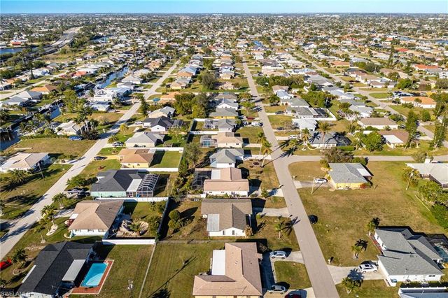 1404 SE 22nd TER, Cape Coral, FL 33990