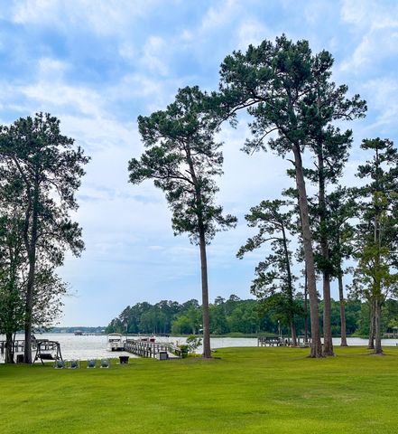 1088 Shore Drive, Manning, SC 29102