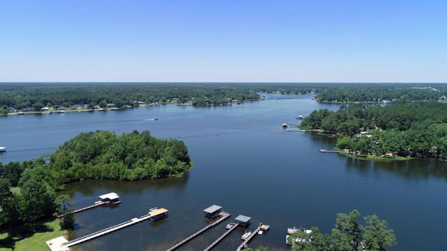 1088 Shore Drive, Manning, SC 29102
