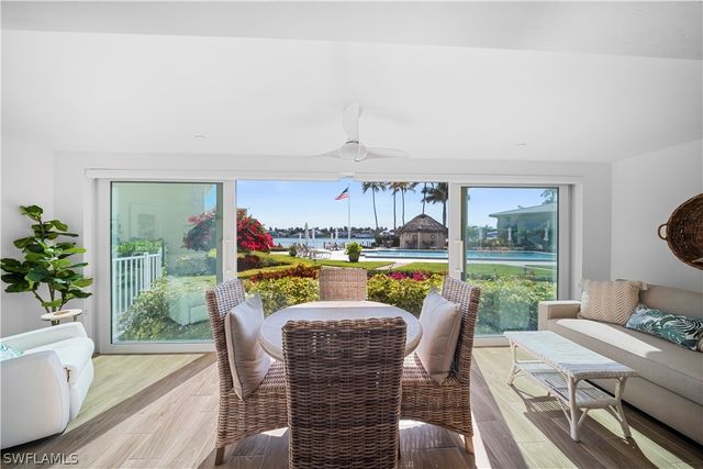 2850 Gulf Shore BLVD N 108, Naples, FL 34103