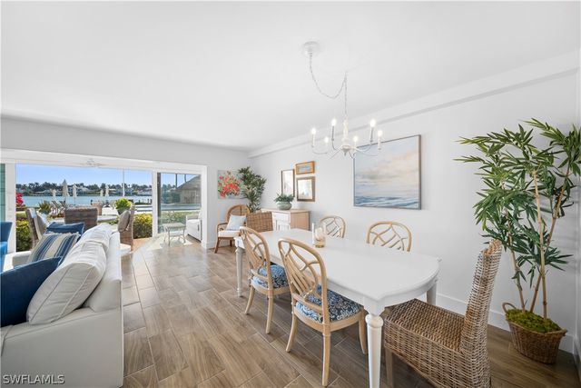 2850 Gulf Shore BLVD N 108, Naples, FL 34103