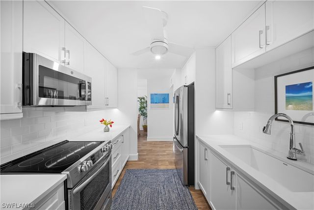 2850 Gulf Shore BLVD N 108, Naples, FL 34103