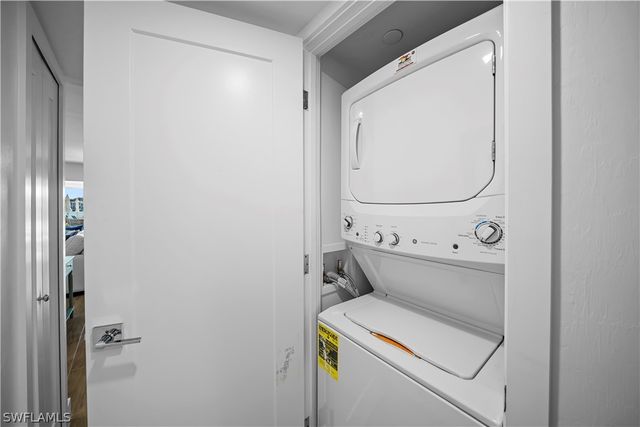 2850 Gulf Shore BLVD N 108, Naples, FL 34103