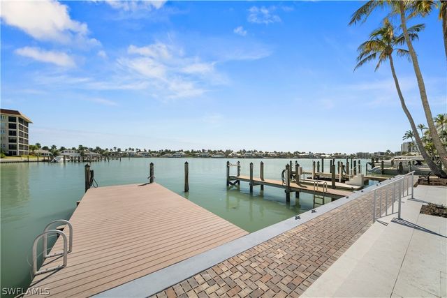 2850 Gulf Shore BLVD N 108, Naples, FL 34103