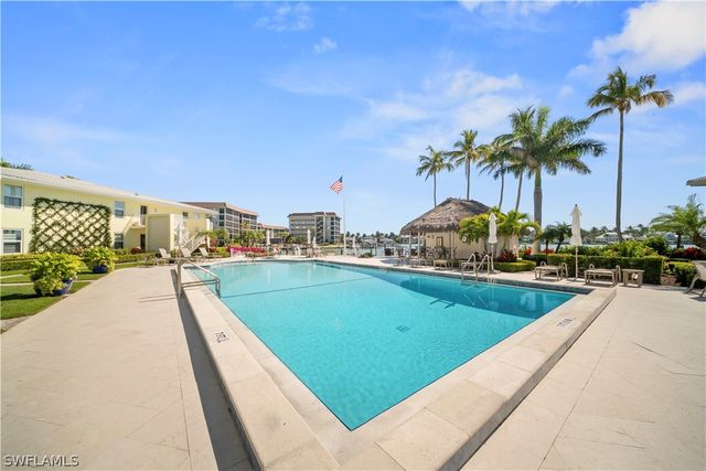 2850 Gulf Shore BLVD N 108, Naples, FL 34103