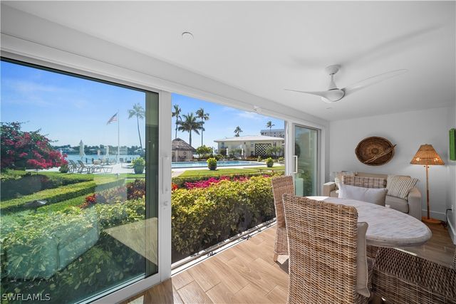 2850 Gulf Shore BLVD N 108, Naples, FL 34103