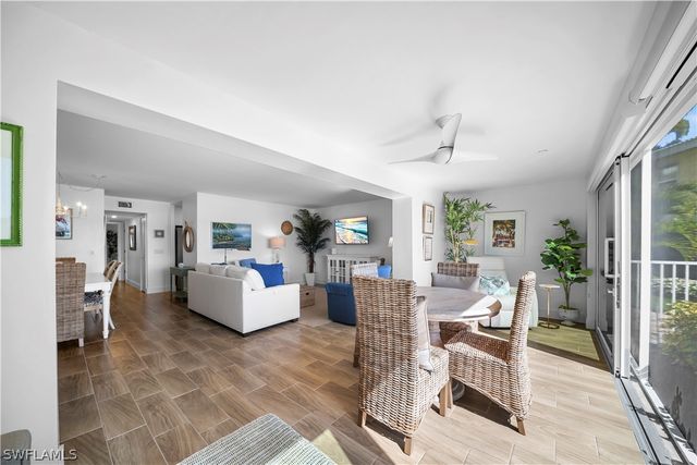 2850 Gulf Shore BLVD N 108, Naples, FL 34103