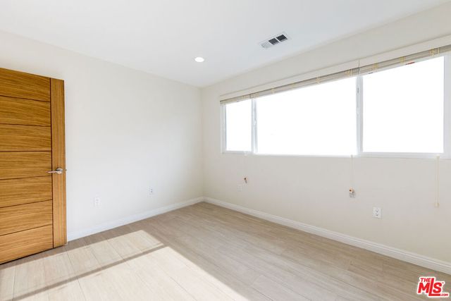 717 S WESTGATE Avenue, Los Angeles, CA 90049