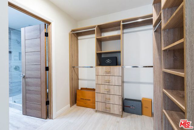 717 S WESTGATE Avenue, Los Angeles, CA 90049