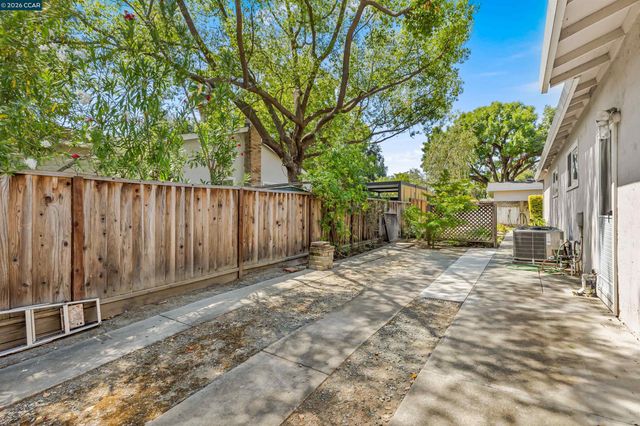 1841 Argonne Dr, Walnut Creek, CA 94598
