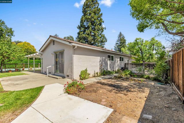 1841 Argonne Dr, Walnut Creek, CA 94598