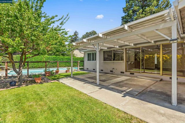 1841 Argonne Dr, Walnut Creek, CA 94598