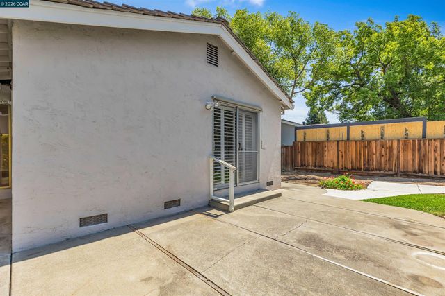1841 Argonne Dr, Walnut Creek, CA 94598