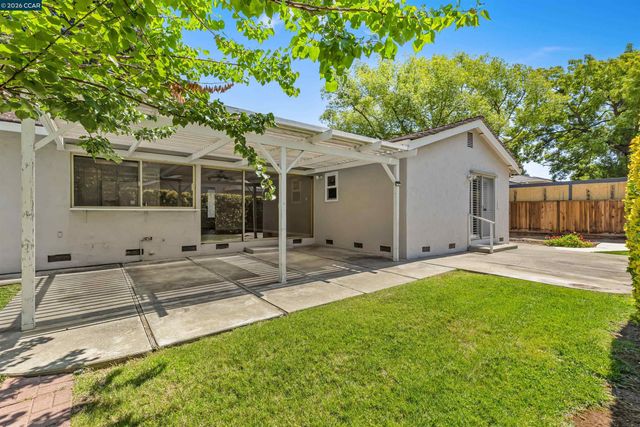1841 Argonne Dr, Walnut Creek, CA 94598